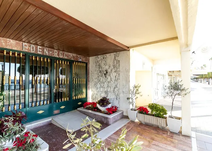 Banus - Front * ماربيا