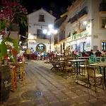 Banus - Front *