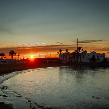 Banus - Beachfront - Prime Location - Bright 1br - 1ba - Frontline - Panoramic Mediterranean Views - Heart Of Center - Spectacular Sunrises & Sunsets - Perfect For Couples