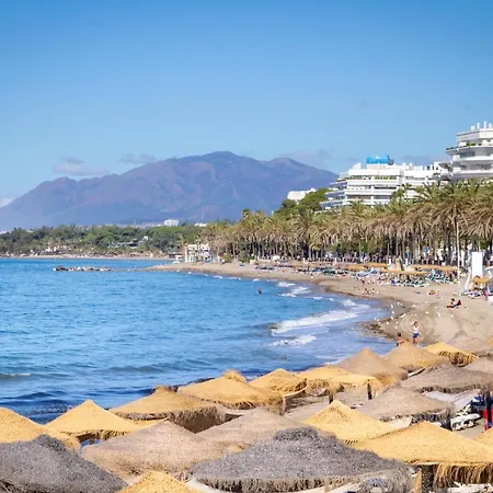 Banus - Beachfront - Prime Location - Bright 1br - 1ba - Frontline - Panoramic Mediterranean Views - Heart Of Center - Spectacular Sunrises & Sunsets - Perfect For Couples