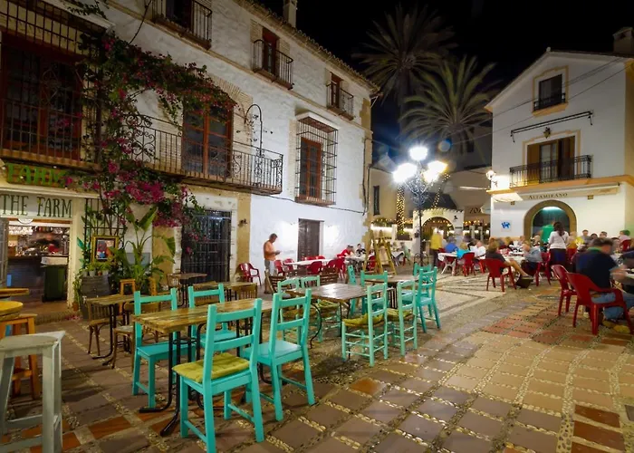 Banus - Front