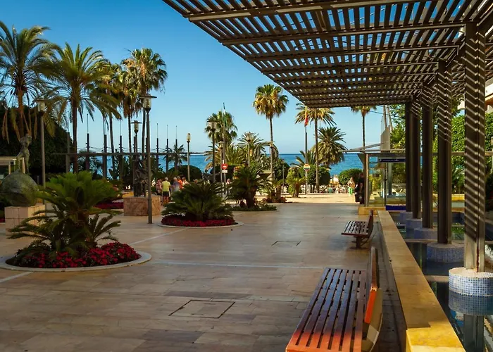 Banus - Front Marbellac